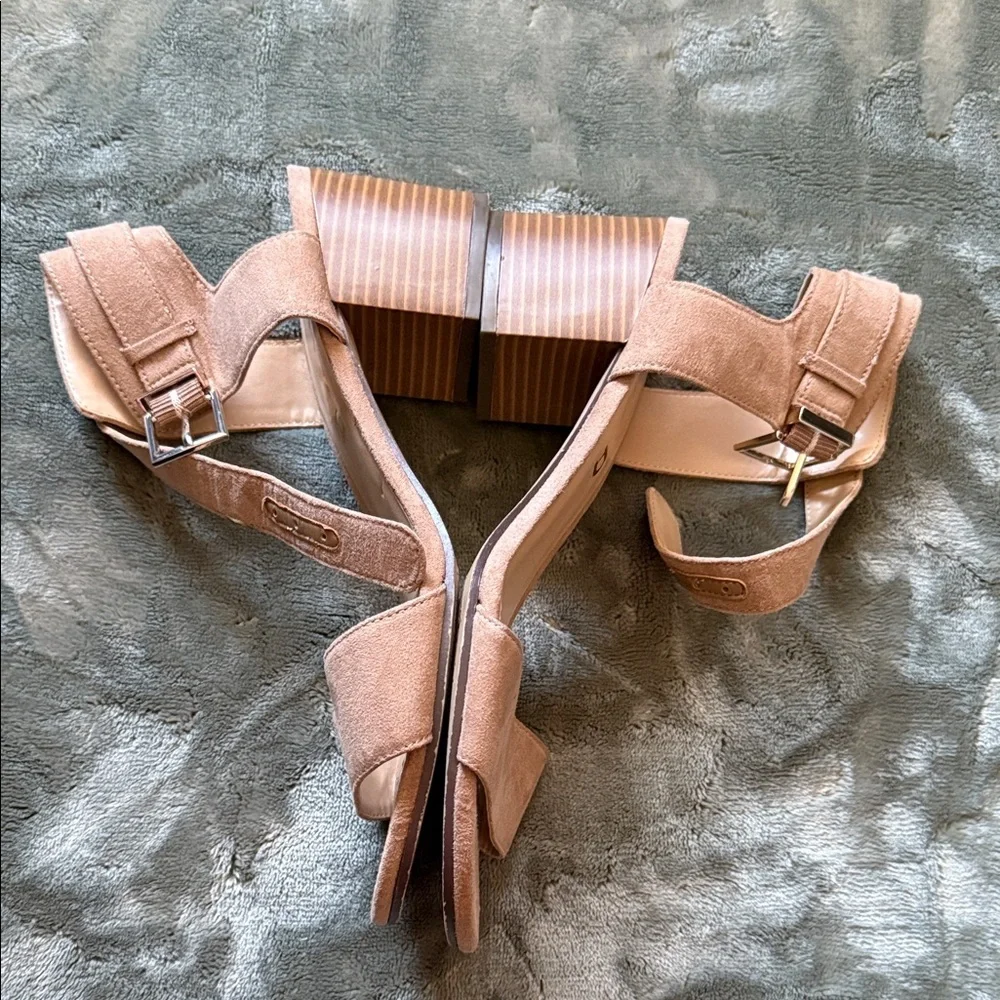 Unisa stylish suede